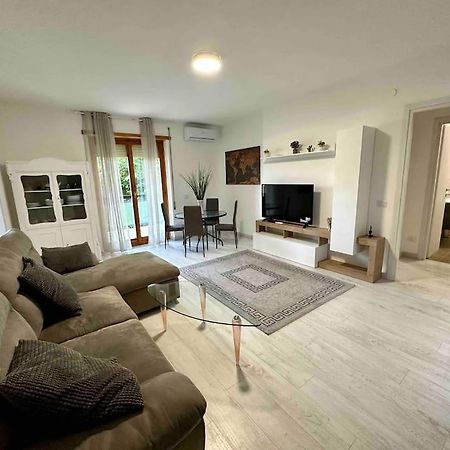 Appartamento Luminoso Domus Eur Rome Luaran gambar