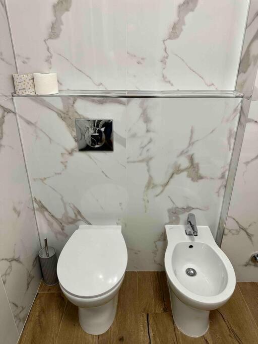 Appartamento Luminoso Domus Eur Rome Luaran gambar