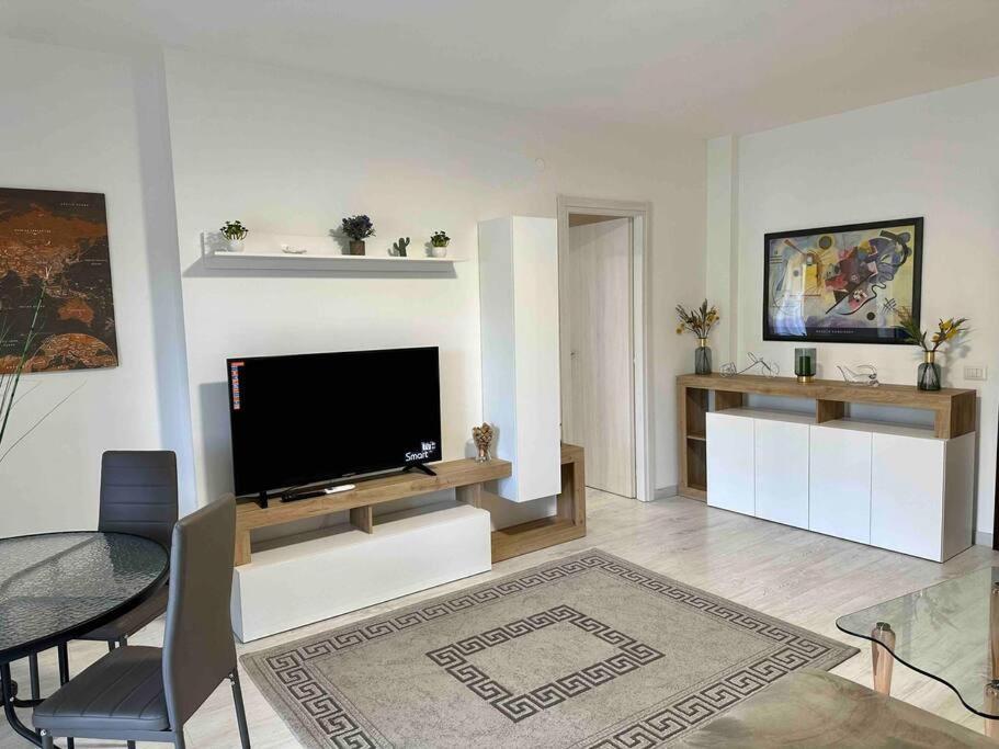 Appartamento Luminoso Domus Eur Rome Luaran gambar
